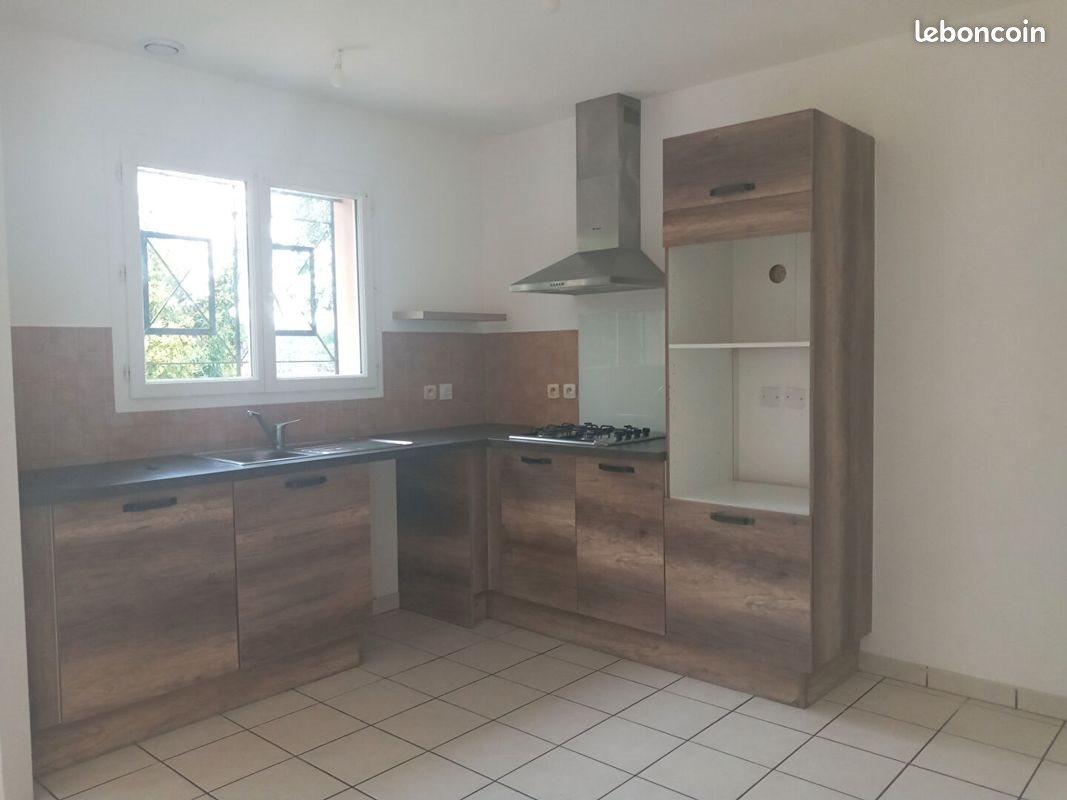 Maison à louer, 81m², Pellegrue