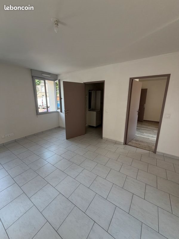Appartement à louer, 37m², Cérans-Foulletourte