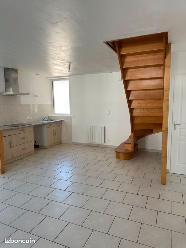 Maison à louer, 97m², Ladon