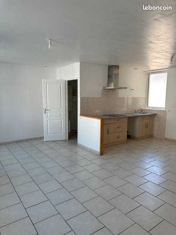 Maison à louer, 97m², Ladon