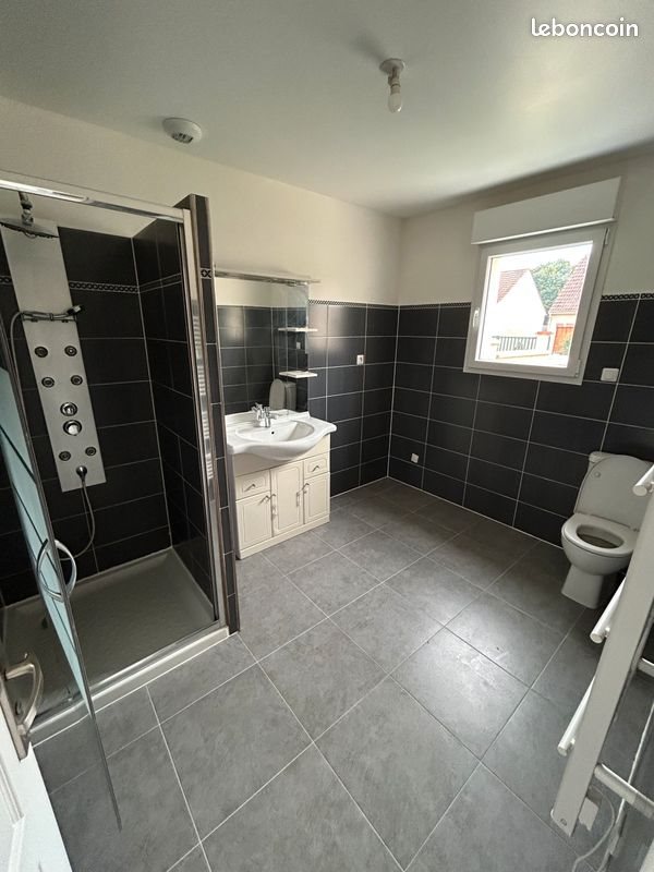 Maison à louer, 85m², Corquilleroy