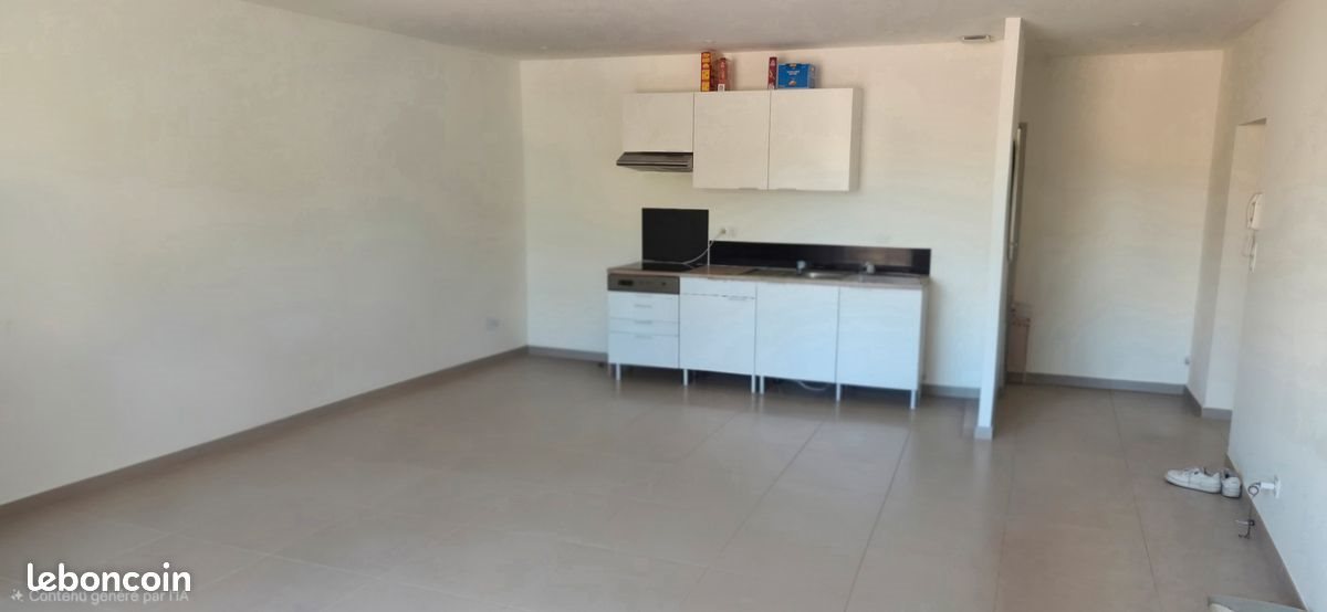 Appartement à louer, 97m², Saint-Hippolyte-du-Fort