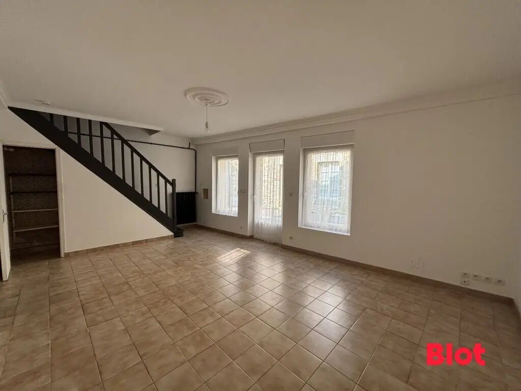 Maison à louer, 98m², Saint-Aubin-du-Cormier