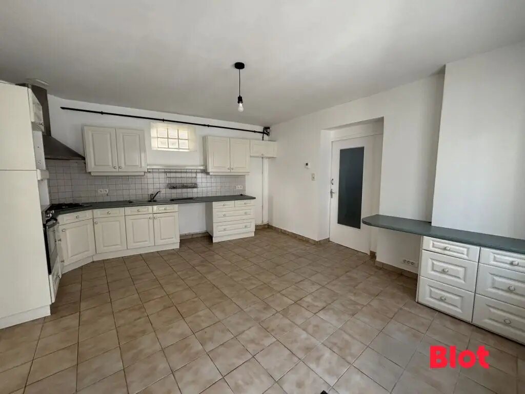 Maison à louer, 98m², Saint-Aubin-du-Cormier