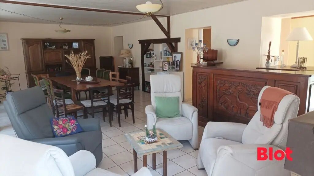 Maison à vendre, 155m², Saint-Sulpice-la-Forêt