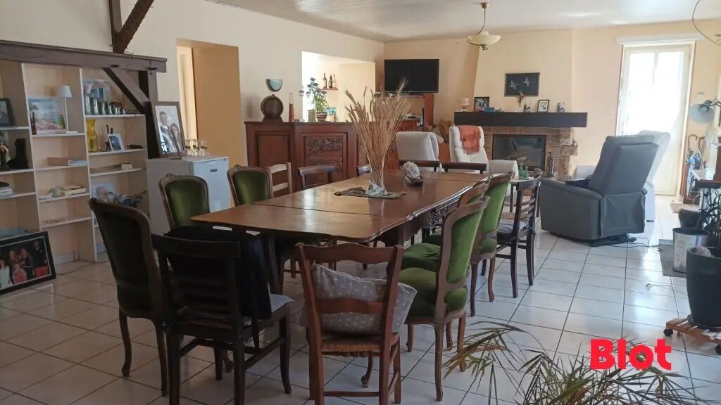 Maison à vendre, 155m², Saint-Sulpice-la-Forêt