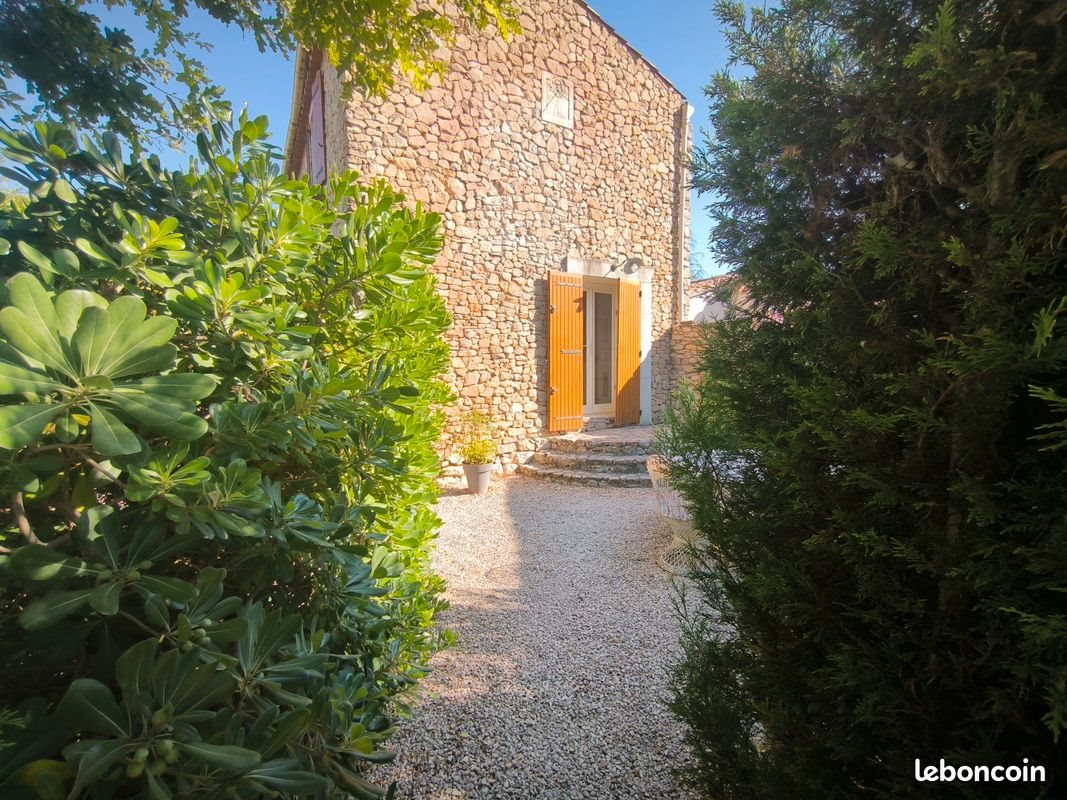 Maison à louer, 45m², Pernes-les-Fontaines