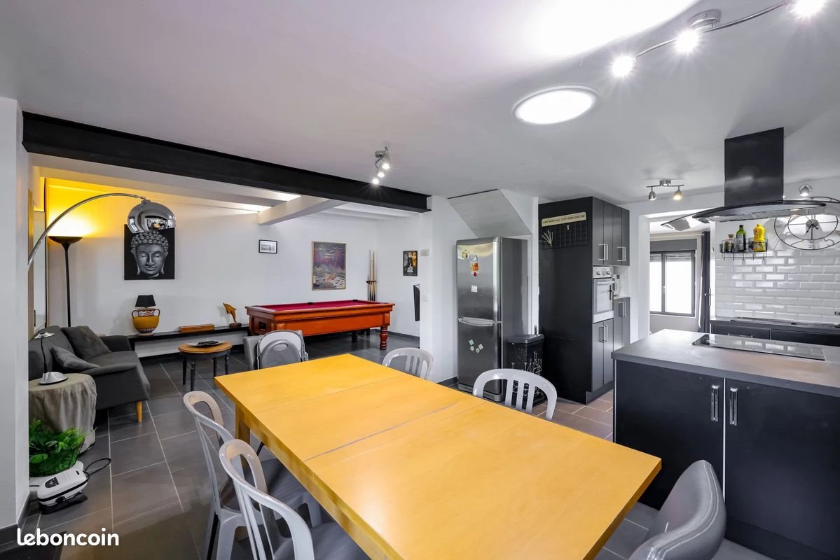 Maison à vendre, 131m², Salles