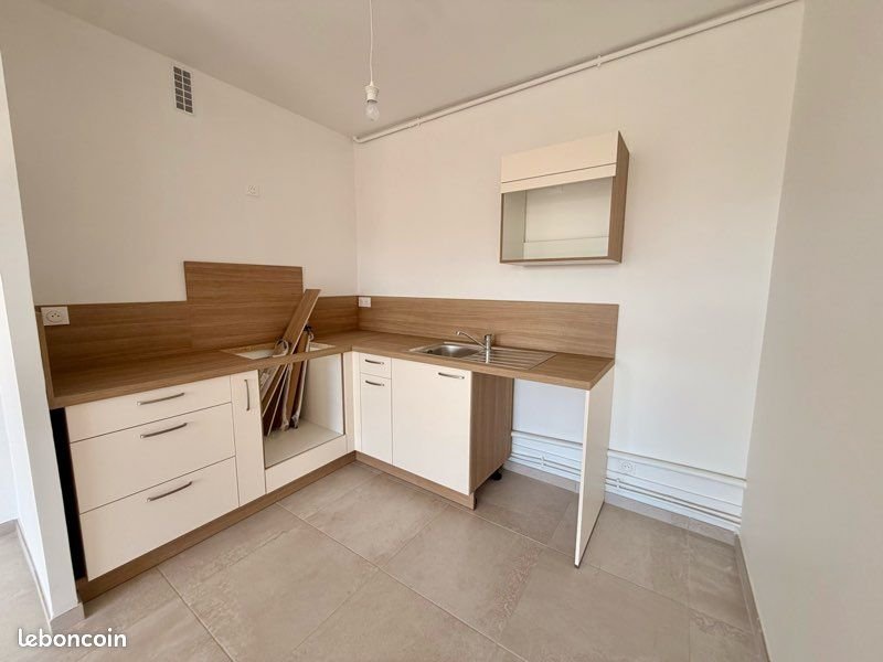 Appartement à louer, 46m², Istres