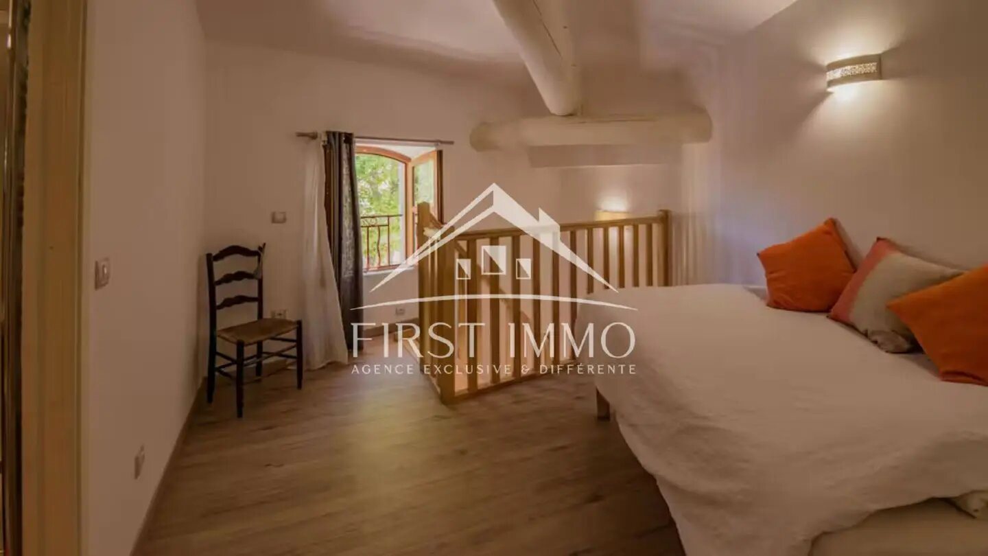 Appartement à louer, 54m², Eyguières