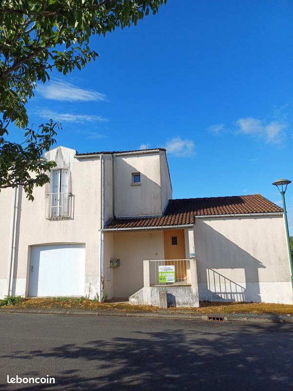 Maison à vendre, 76m², Cugand