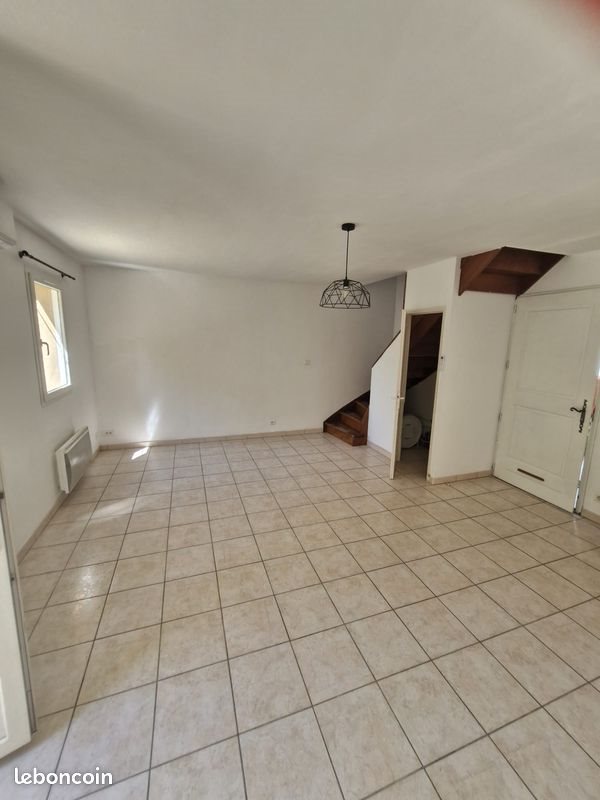 Maison à louer, 58m², Mazan