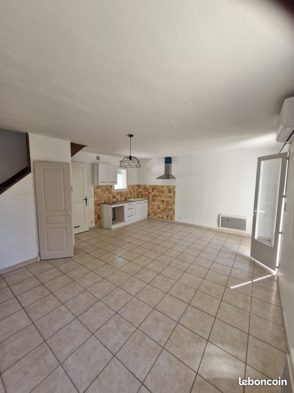 Maison à louer, 58m², Mazan