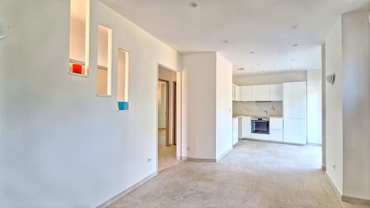 Appartement à louer, 57m², Lambesc