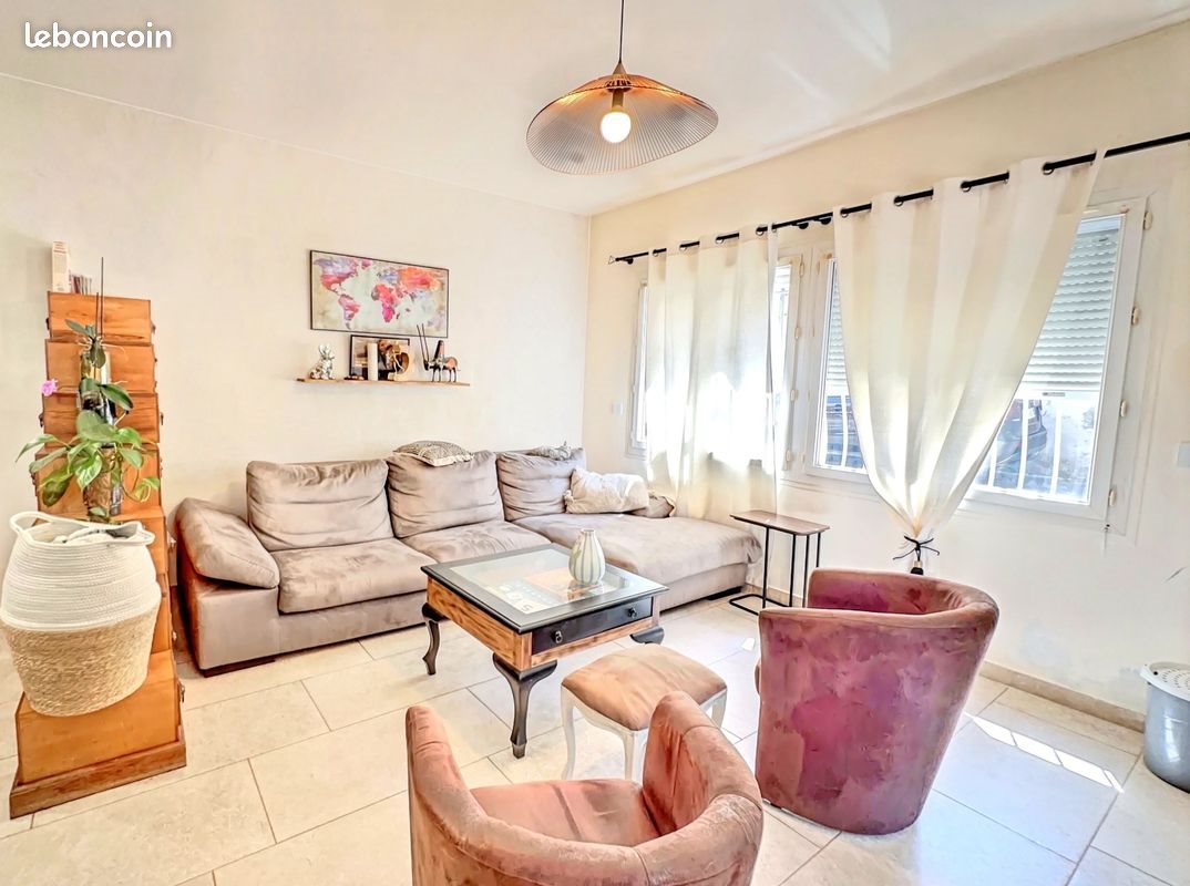 Appartement à vendre, 66m², Charleval