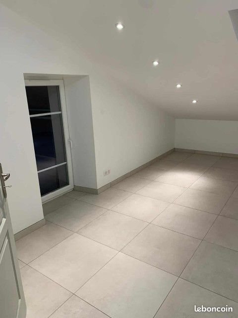 Maison à louer, 79m², Belleville-sur-Meuse