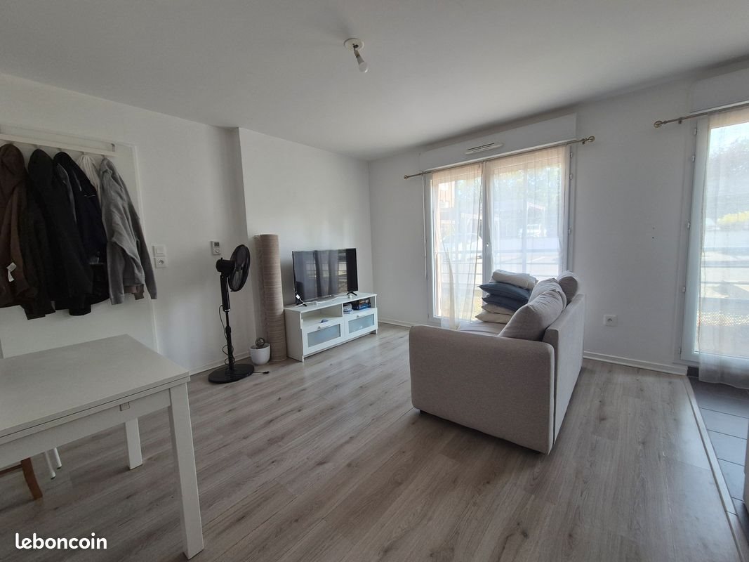 Appartement à louer, 40m², Vert-Saint-Denis