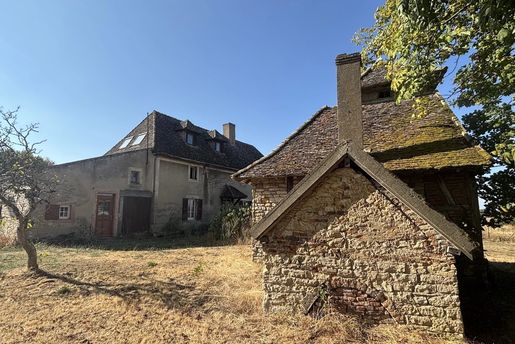 Maison 12 pièces 370 m² · à Baudrières · 370 m² · 367 500 €