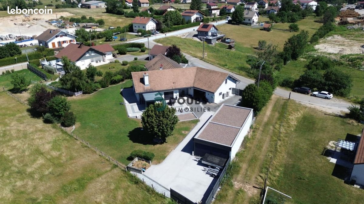 Maison à vendre, 487m², Pierrefontaine-les-Varans