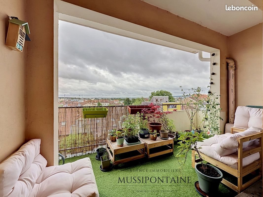 Appartement à louer, 70m², Saint-Max