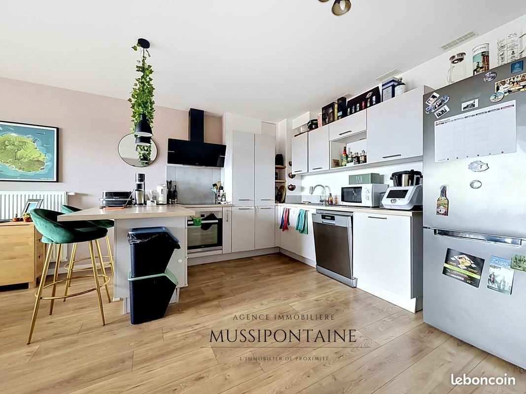 Appartement à louer, 70m², Saint-Max