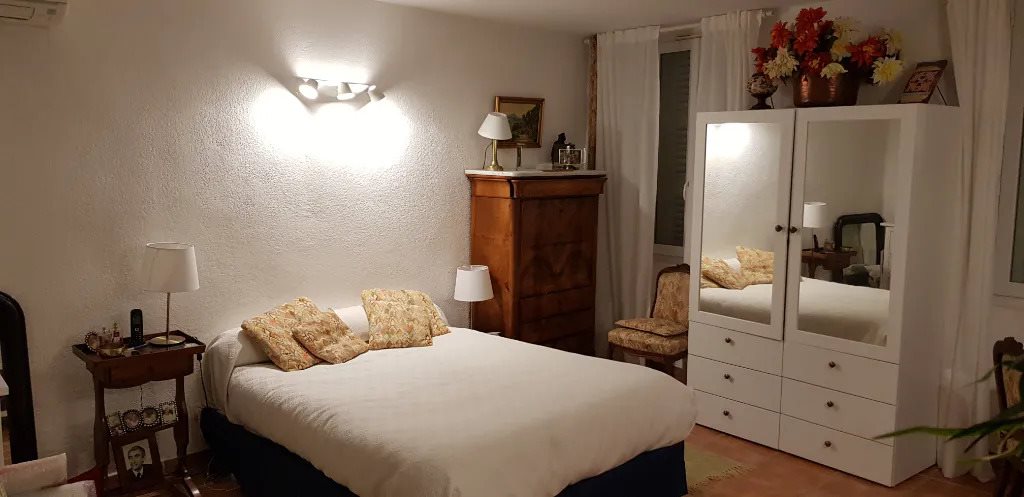Appartement à louer, 91m², La Roquebrussanne