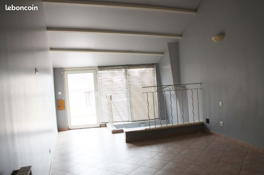 Appartement à louer, 74m², La Roquebrussanne