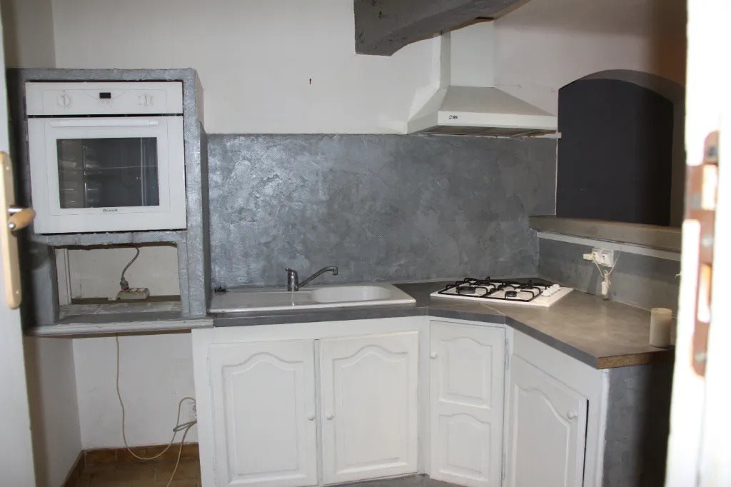 Appartement à louer, 73m², La Roquebrussanne