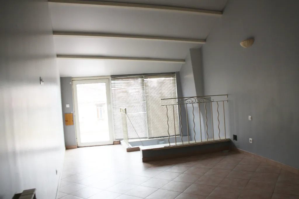Appartement à louer, 73m², La Roquebrussanne