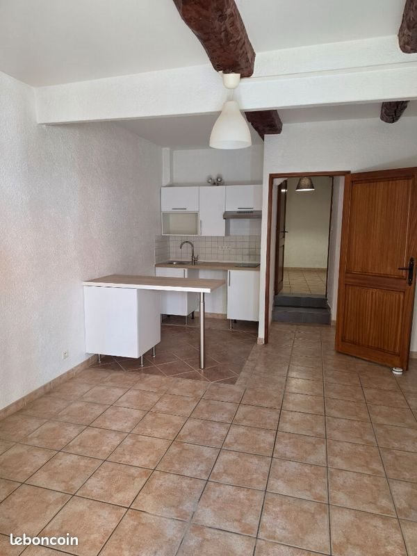 Appartement à louer, 40m², Belgentier