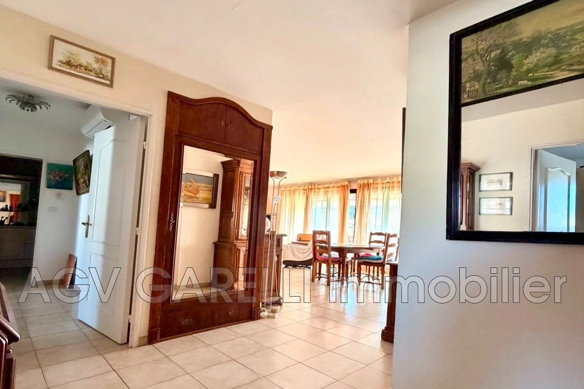 Appartement à vendre, 71m², Hyères