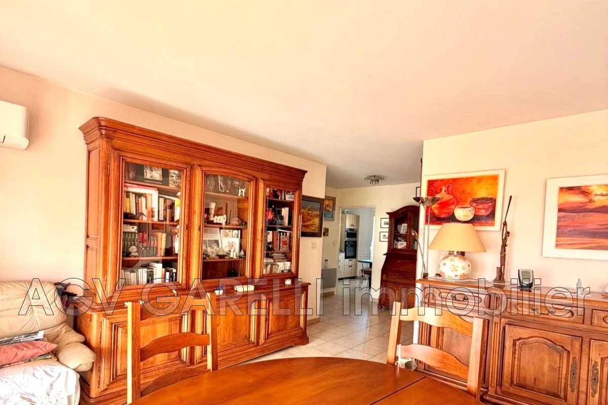 Appartement à vendre, 71m², Hyères
