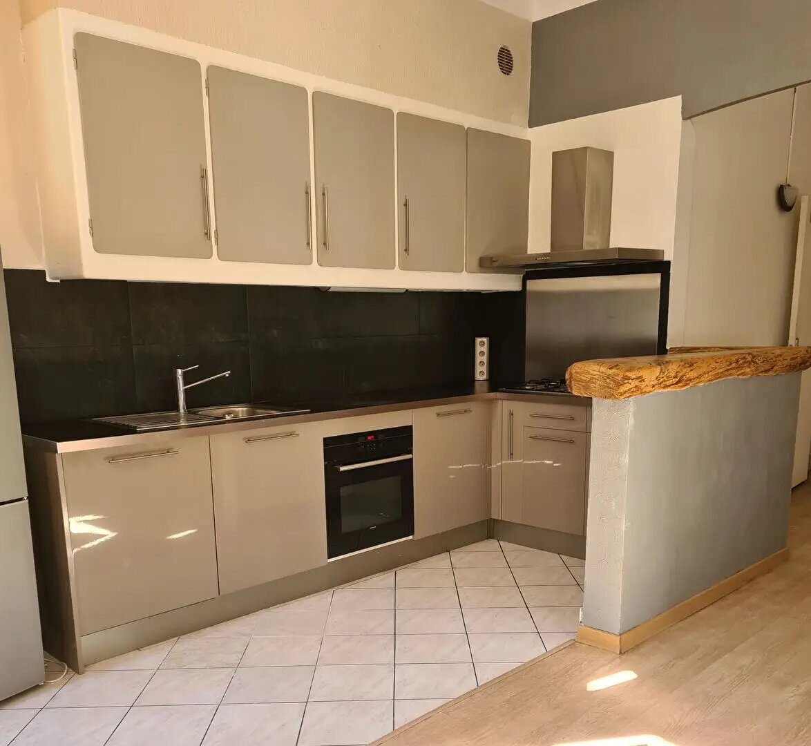 Appartement à vendre, 73m², La Roquebrussanne