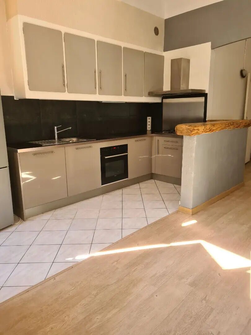 Appartement à vendre, 73m², La Roquebrussanne