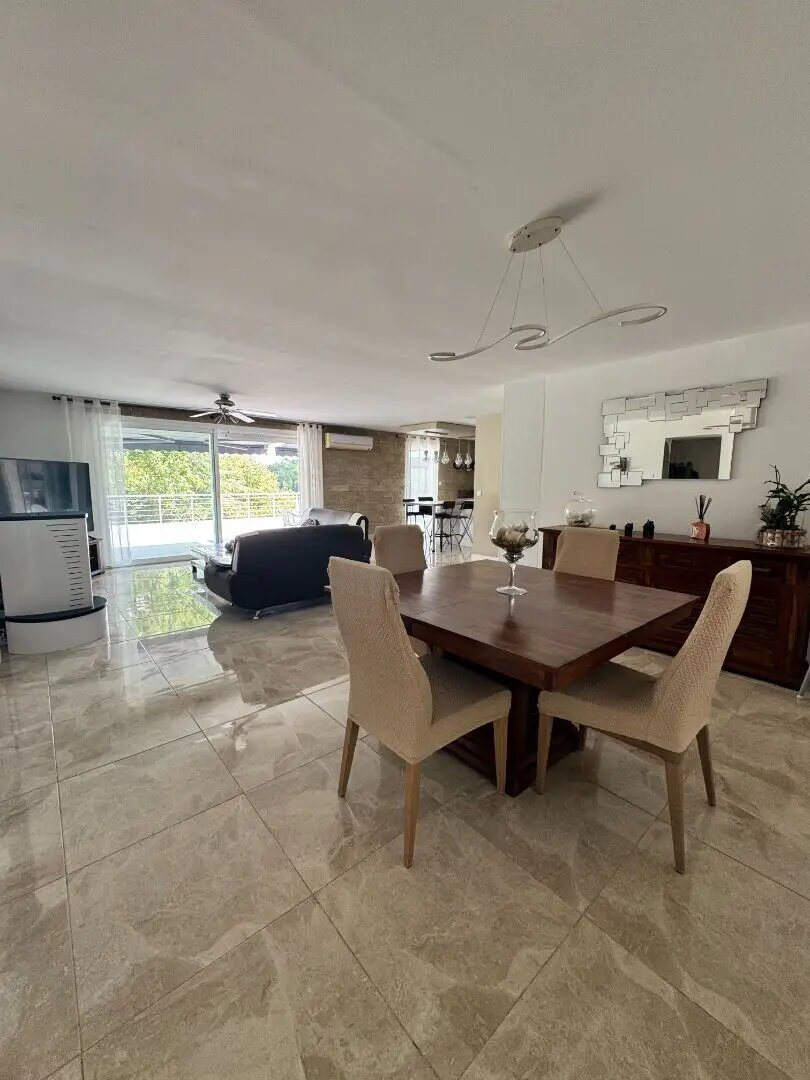Maison à vendre, 296m², Saint-Maximin-la-Sainte-Baume