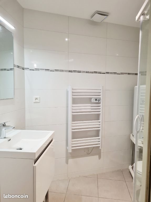 Appartement à louer, 36m², Méounes-lès-Montrieux