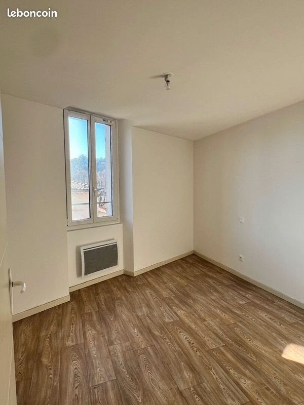 Appartement à louer, 36m², Méounes-lès-Montrieux