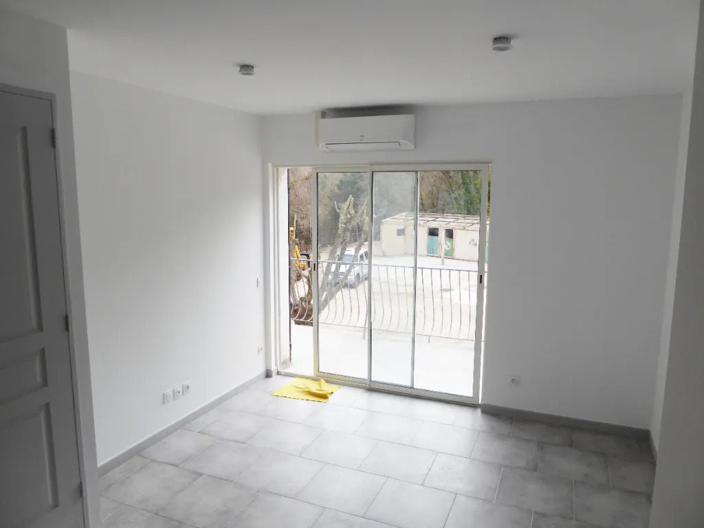 Appartement à louer, 46m², Signes