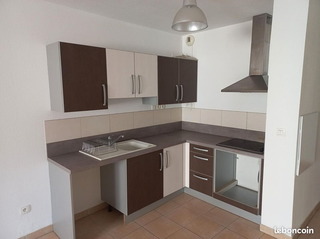 Appartement à louer, 38m², La Roquebrussanne