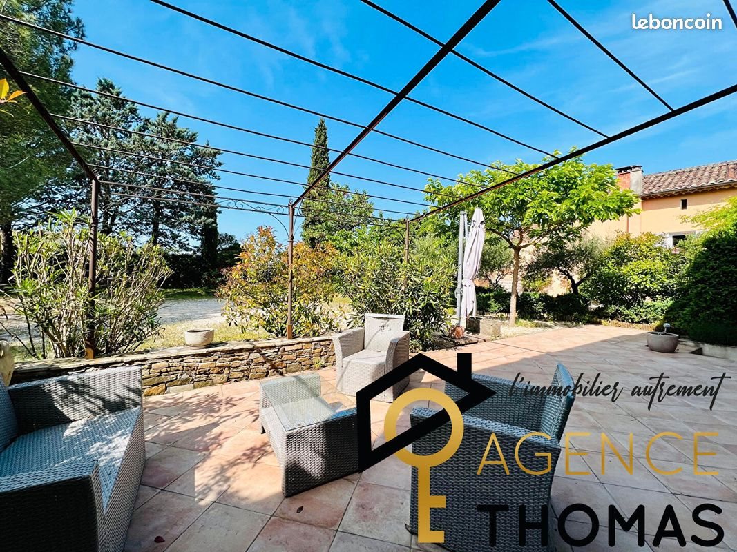 Maison à vendre, 114m², Vesseaux