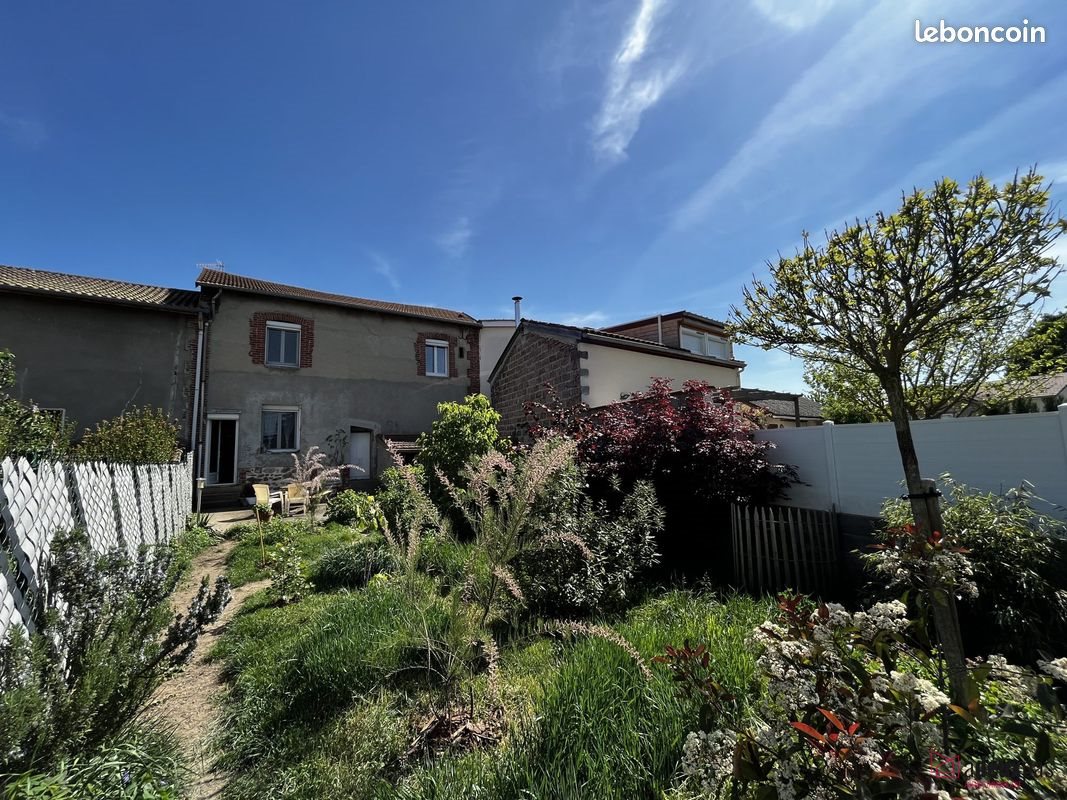 Maison à vendre, 100m², Saint-Marcellin-en-Forez