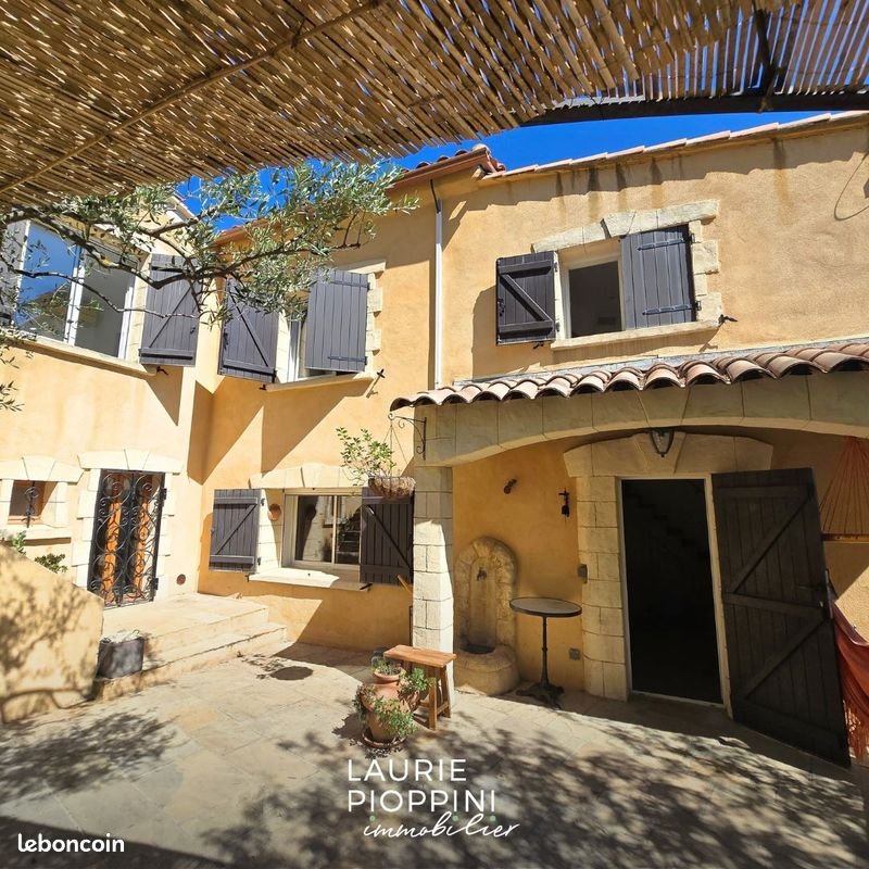 Maison à louer, 82m², Gémenos