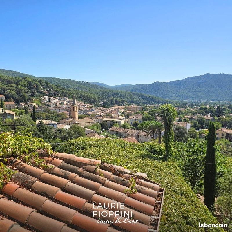 Maison à louer, 82m², Gémenos