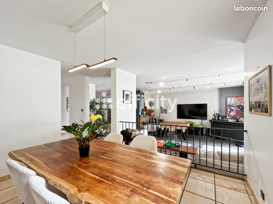 Maison à vendre, 205m², Puy-Guillaume