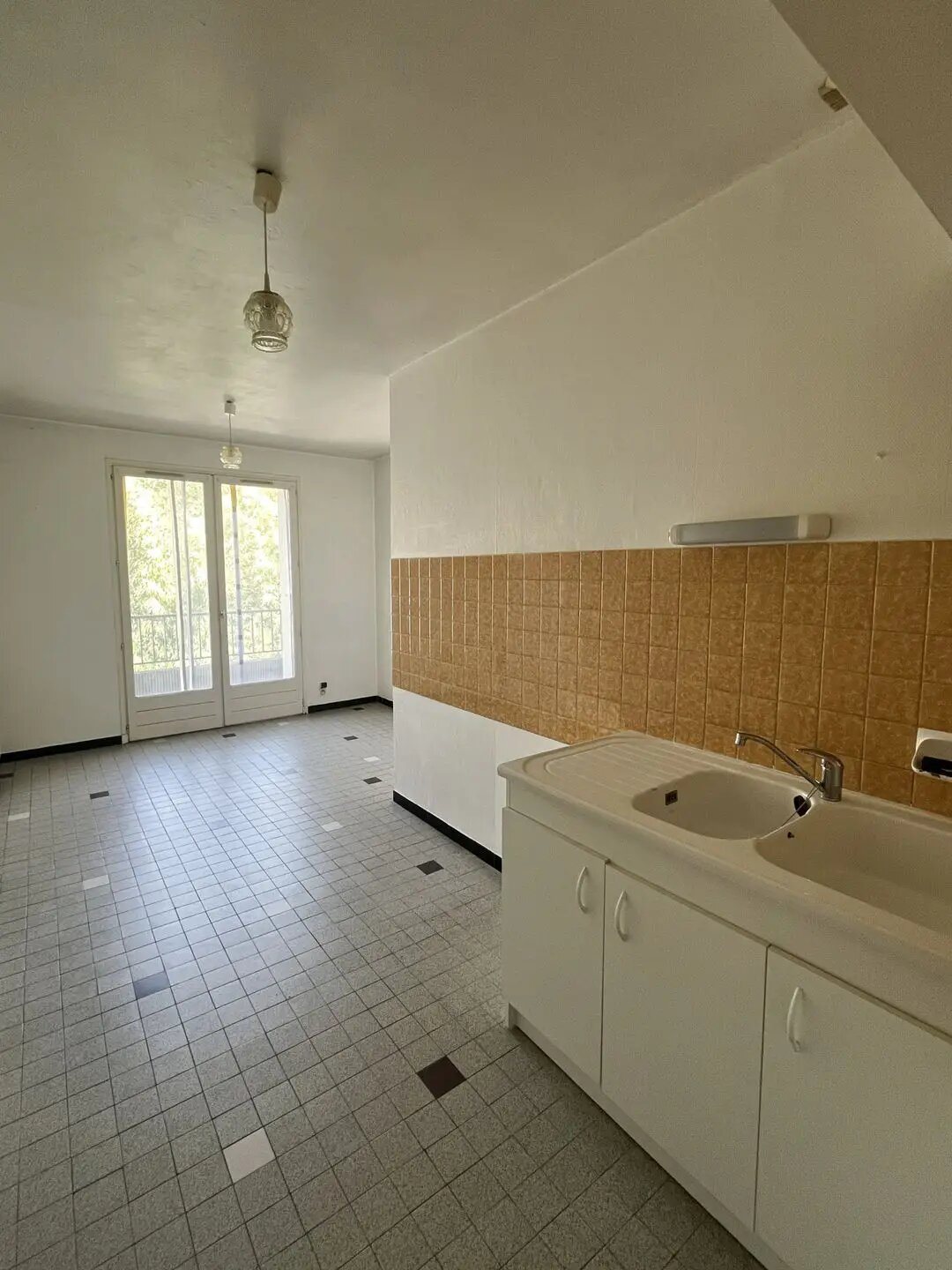Appartement à louer, 74m², Lamastre