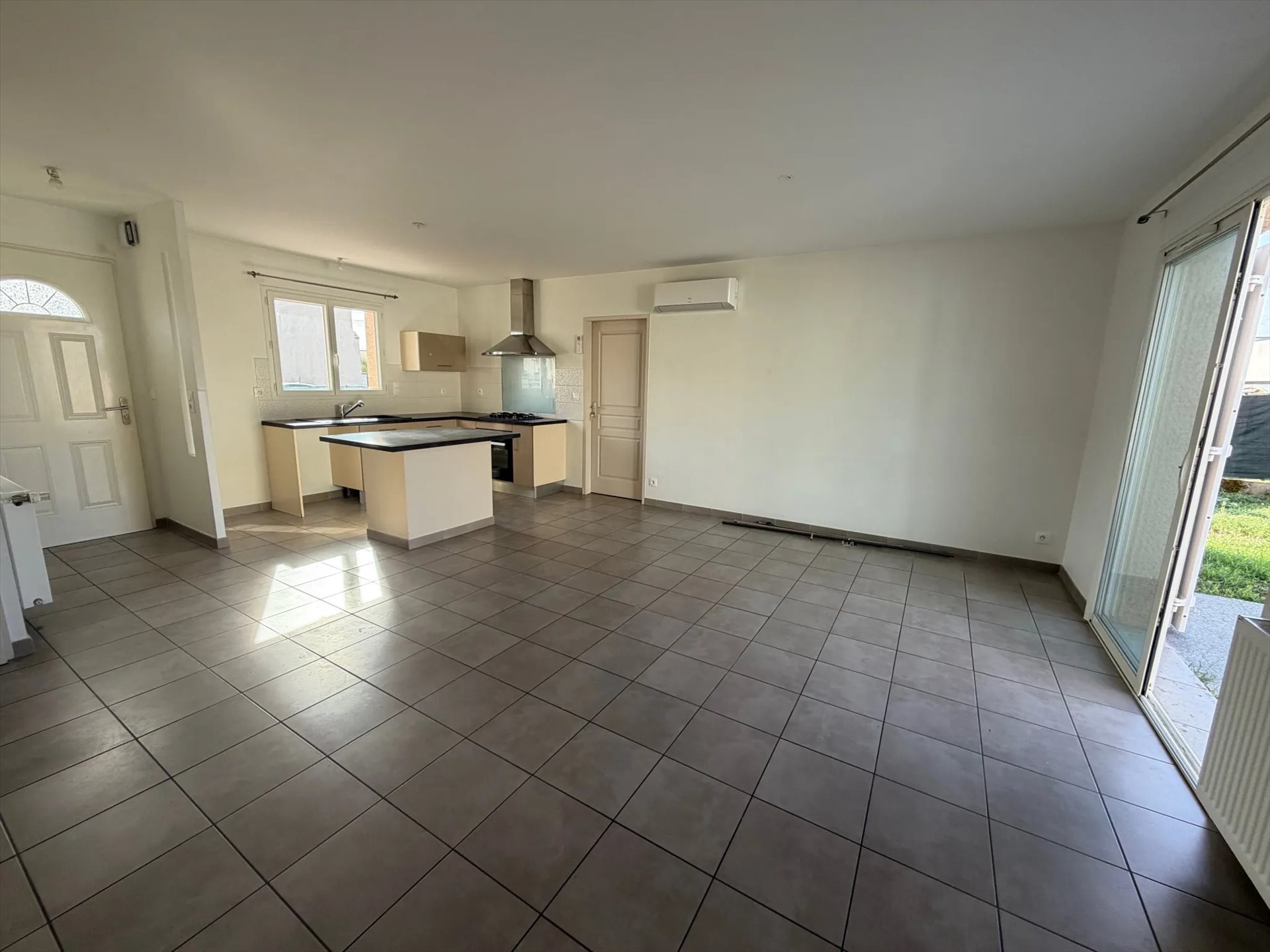 Maison à louer, 86m², Terssac
