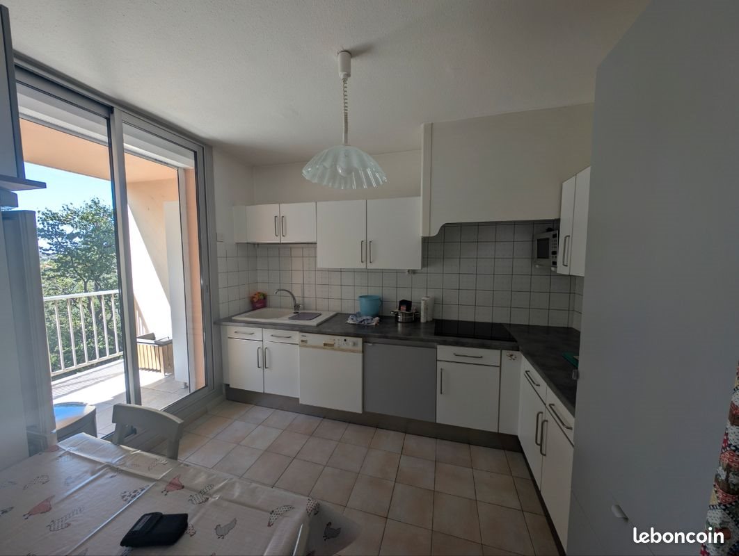Appartement à louer, 68m², Marseille 12ème