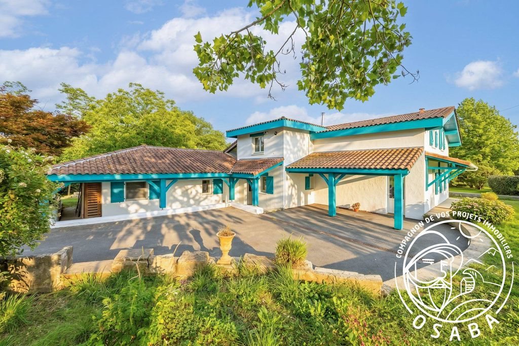 Maison à vendre, 216m², Bardos