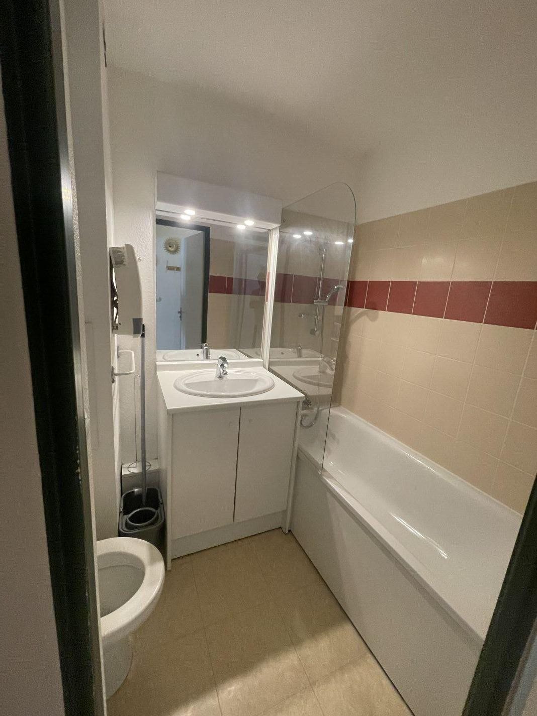 Appartement à louer, 18m², Marseille 10ème