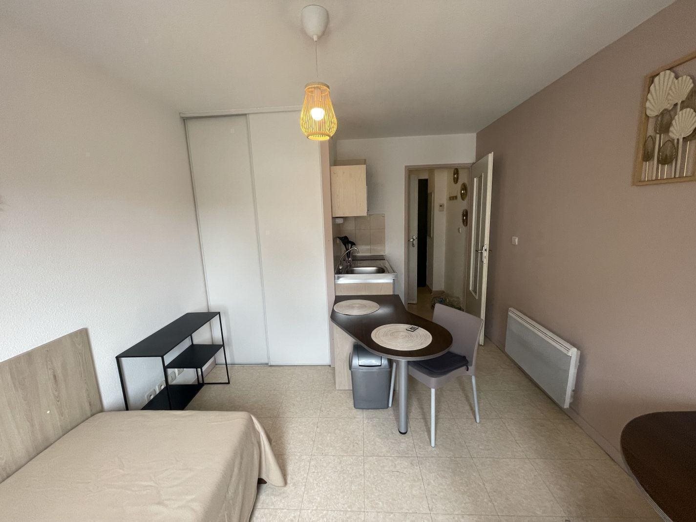 Appartement à louer, 18m², Marseille 10ème
